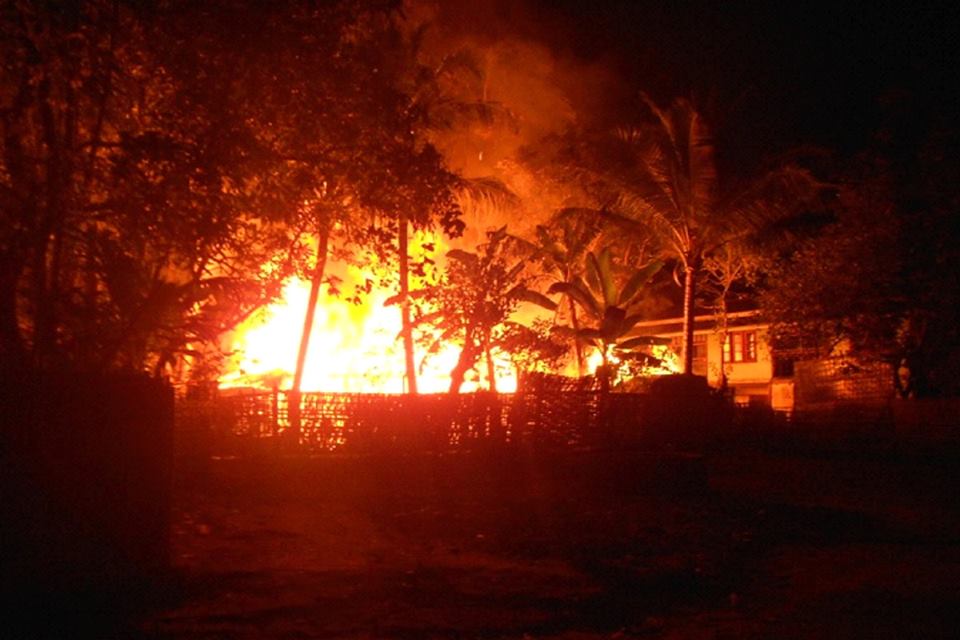 Rohingyas’ Houses in Du Chee Yar Tan village were burned down.