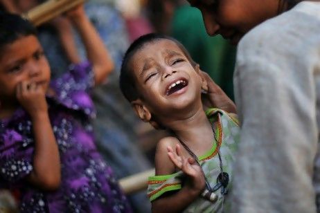 ယူေအအီး ခလီဖြာေဖာင္ေဒးရွင္းမွ ရခိုင္သို႔ စားနပ္ရိကၡာ တန္ခ်ိန္ ၂၆၀၀ ထပ္မံေပးပို႔ လွဴဒါန္း