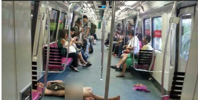 Police_arrest_man_who_stripped_naked_on_MRT_train_-_Channel_NewsAsia_