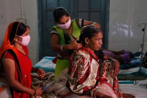 ကမၻာ့အႀကီးဆံုး က်န္းမာေရးေစာင့္ေရွာက္မႈစနစ္ကုိ အိႏၵိယ စတင္