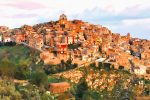 အီတလီနိုင်ငံတွင် အိမ်တစ်လုံး ၁ ဒေါ်လာဖြင့်ရောင်းချသည့်စျေးကွက် မြင့်တက်
