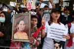 FILE PHOTO: People rally against the military coup and to demand the release of elected leader Aung San Suu Kyi, in Yangon, Myanmar, February 9, 2021. REUTERS/Stringer/File Photo