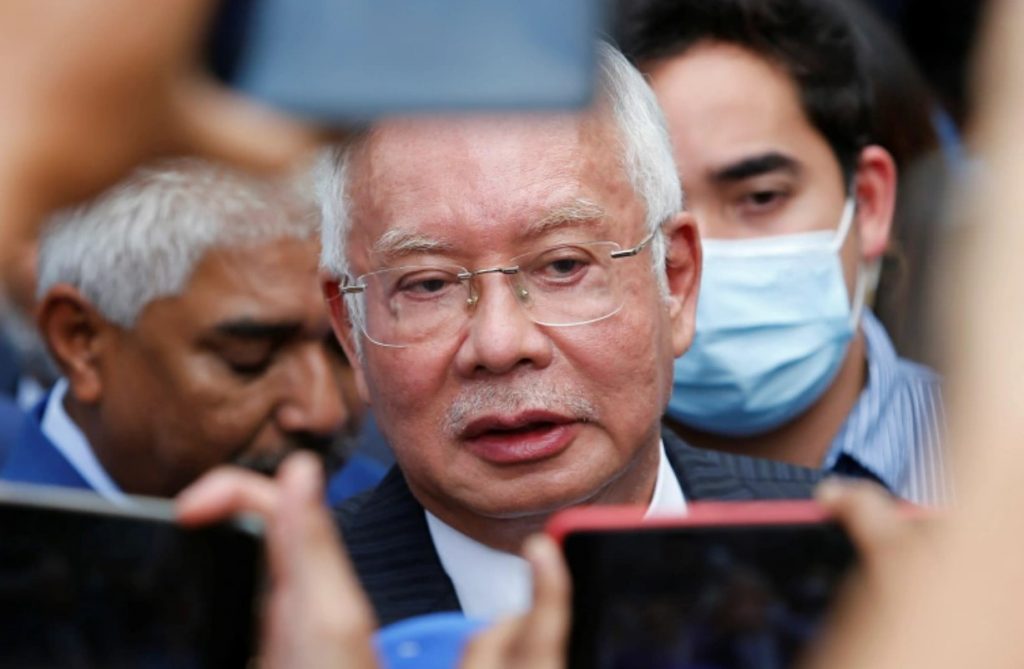 မလေးရှား၀န်ကြီးချုပ်ဟောင်း ထောင်နန်းစံရမည်